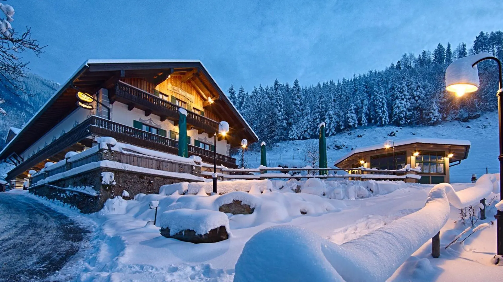 Berggasthof Hotel Duftbraeu I Ruhige Alleinlage I Mitten Im Gruenen Samerberg