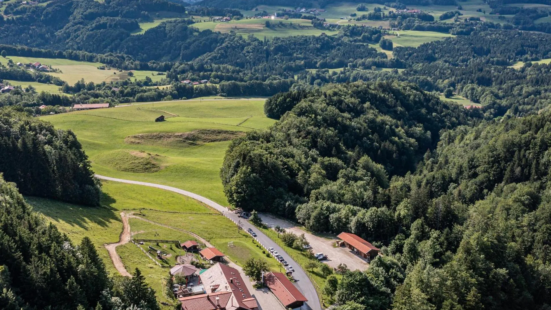 Berggasthof Hotel Duftbraeu I Ruhige Alleinlage I Mitten Im Gruenen Samerberg